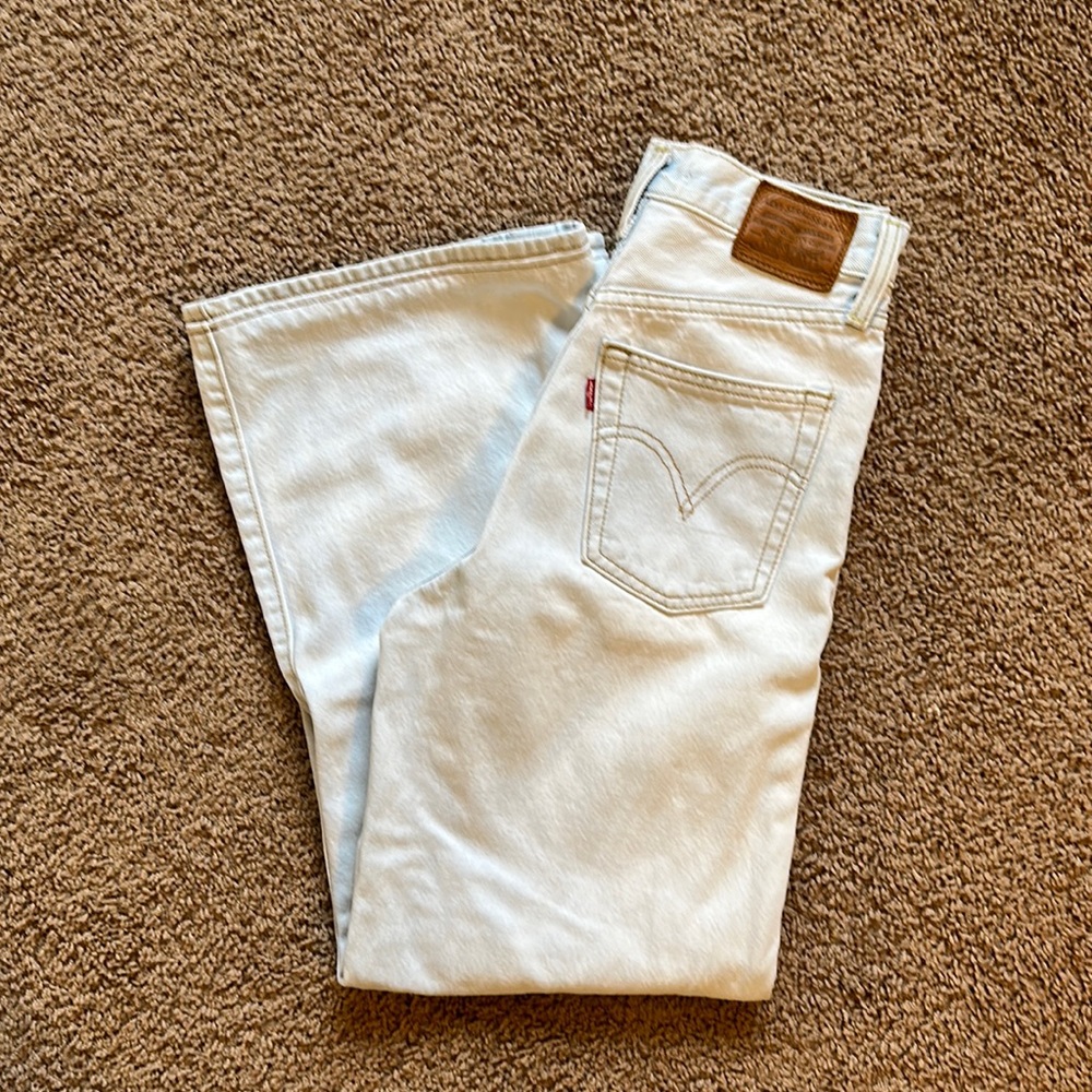 Levi’s Rib Cage Flare Leg Jeans 26